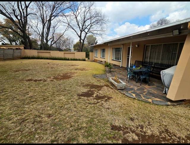 4 BEDROOM HOUSE FOR SALE IN VALHALLA